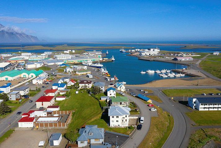 Fjölmargir veitingastaðir eru við höfnina á Höfn í Hornafirði. Bærinn hefur löngum verið þekktur fyrir humarveiðar.