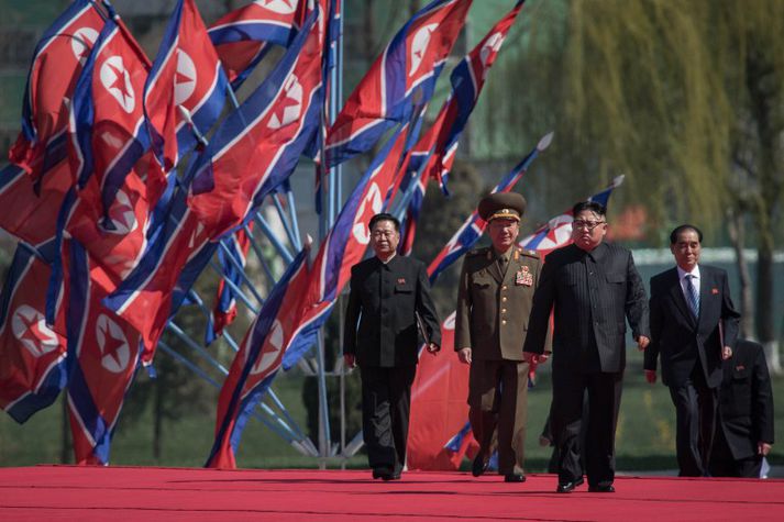 Kim Jong-un, leiðtogi Norður-Kóreu, gengur hér fremstur í flokki.