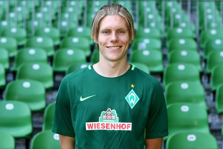 Aron hefur fengið fá tækifæri með Werder Bremen í vetur.