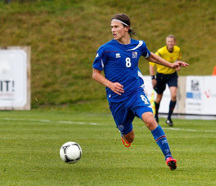 Arnór Ingvi í leik með íslenska U-21 árs landsliðinu.