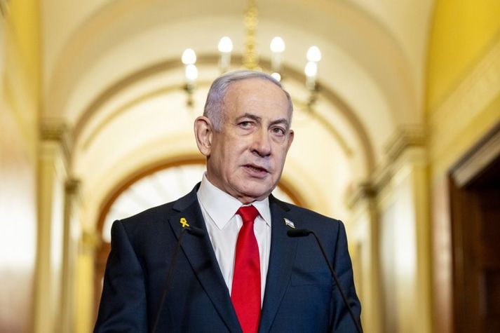 Benjamin Netanyahu, forsætisráðherra Ísraels, segir ákvörðunina einróma í ríkisstjórn að rifta samkomulagi um vopnahlé verði gíslunum ekki skilað.