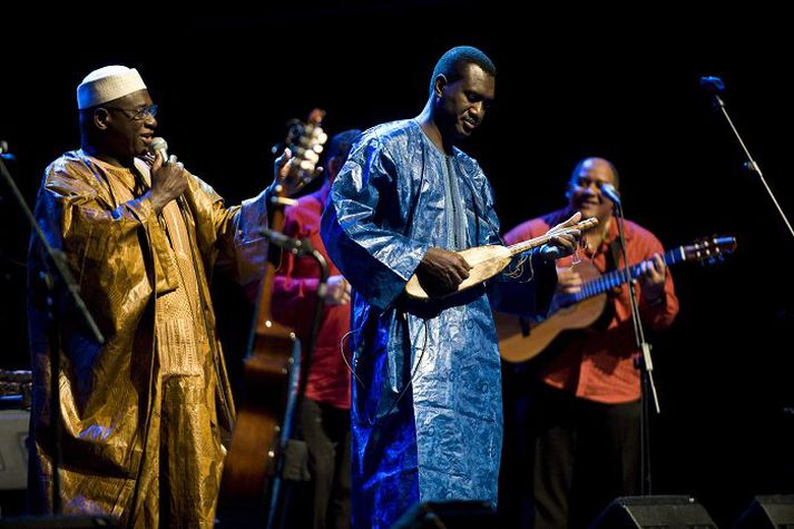 Snillingar Kasse Mady Diabate og Bassekou Kouyate troða upp með Afrocubism í Hörpu síðar í mánuðinum.nordicphotos/Getty