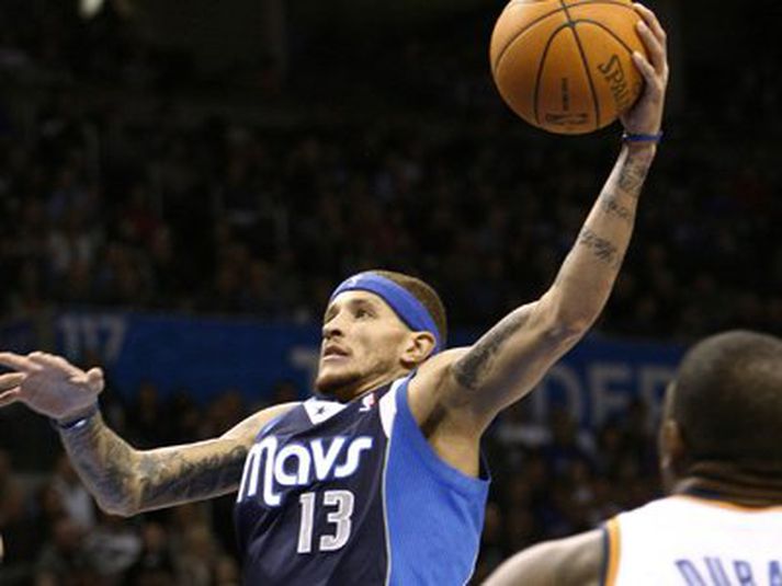 Delonte West, leikmaður NBA meistaraliðsins Dallas Mavericks, er líkt og margir aðrir NBA leikmenn í tómum fjárhagsvandræðum þrátt fyrir að hafa verið með myljandi tekjur undanfarin ár.