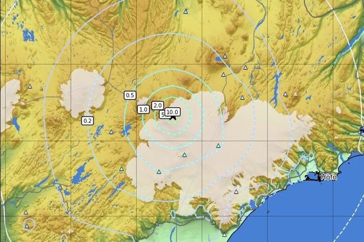 Hristingskort sem sýnir áhrif skjálftans sem reið yfir upp úr 21 í Bárðarbungu.