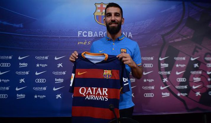 Arda Turan var kynntur til leiks hjá Barcelona í dag.