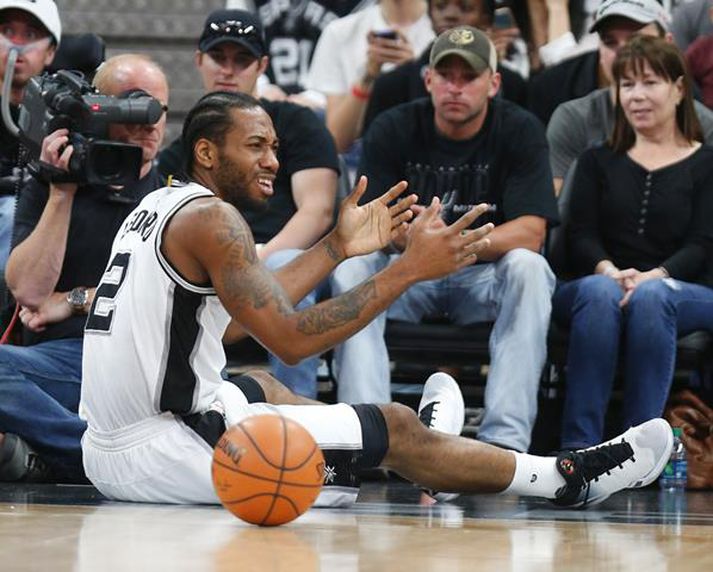 Kawhi Leonard átti góðan leik fyrir San Antonio í sigrinum á Clippers.