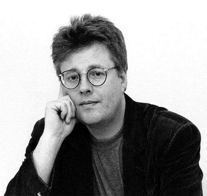 Stieg Larsson
Bókaforlög keppast um að finna hinn nýja <B>Stieg Larsson</B>. Hjorth & Rosenberg, <B>Åsa Larsson</B> og <B>Lars Kepler</B> eru öll mögulegir arftakar.