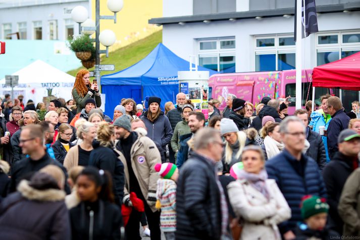 Meðal þeirra sem koma fram á tónleikunum í kvöld eru Amabadama, 200.000 Naglbítar og Úlfur Úlfur.