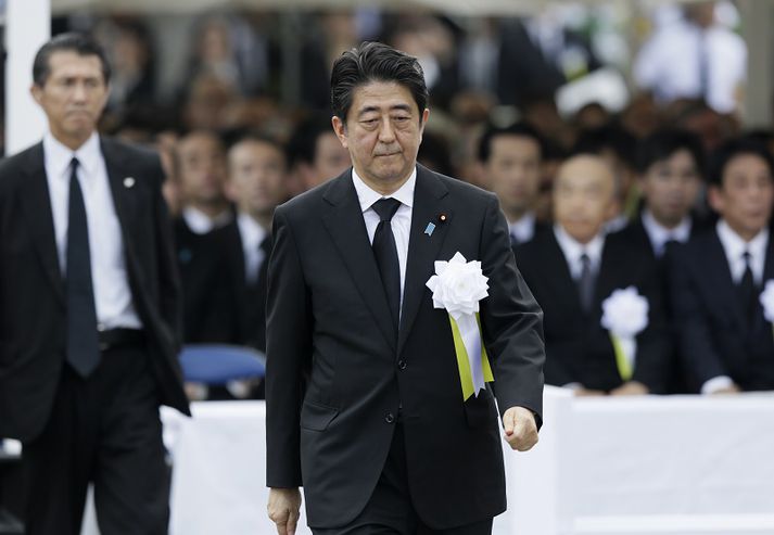 Shinzo Abe sagði að afsökunarbeiðnir fyrri ríkisstjórna Japans væru "óbifandi“.