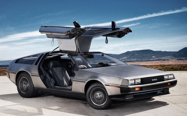 DeLorean DCM-12.