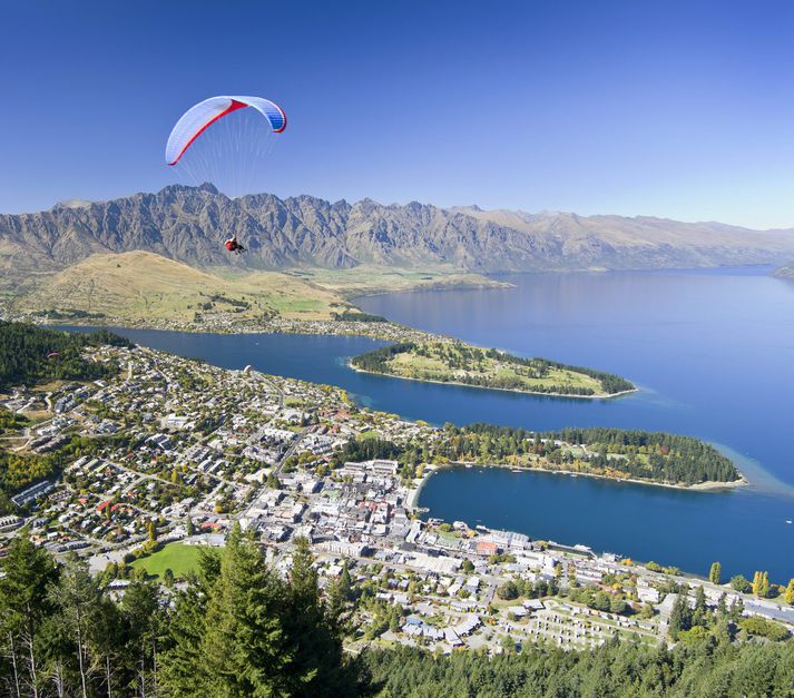 Í Kaitangata vilja mennn koma í veg fyrir að íbúar flytji til stórborga eins og Queenstown.