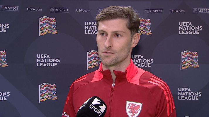 Ben Davies ræddi við Vísi og Stöð 2 Sport í aðdraganda leiksins við Ísland í kvöld.