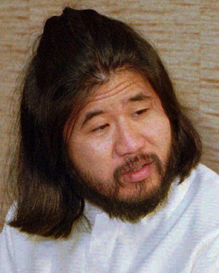 Shoko Asahara verður líklega tekinn af lífi innan hálfs árs.