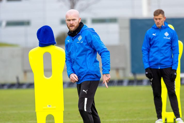 Aron Einar Gunnarsson lék í gær sinn fyrsta leik fyrir katarska liðið Al Gharafa, í Meistaradeild Asíu.