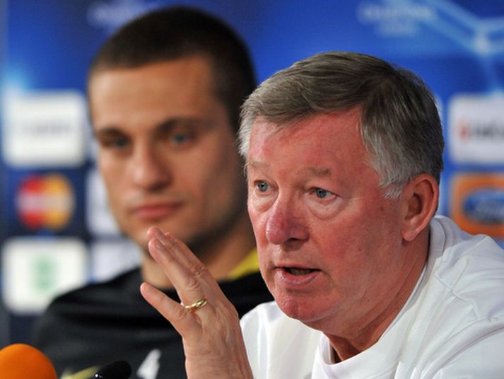 Sir Alex Ferguson og Nemanja Vidic á blaðamannafundi.