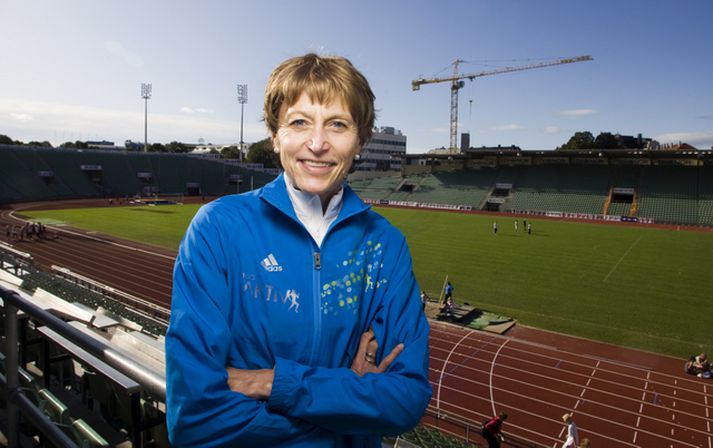 Grete Waitz, ein þekktasta íþróttakona Norðmanna, lést í nótt eftir langvarandi baráttu við krabbamein.