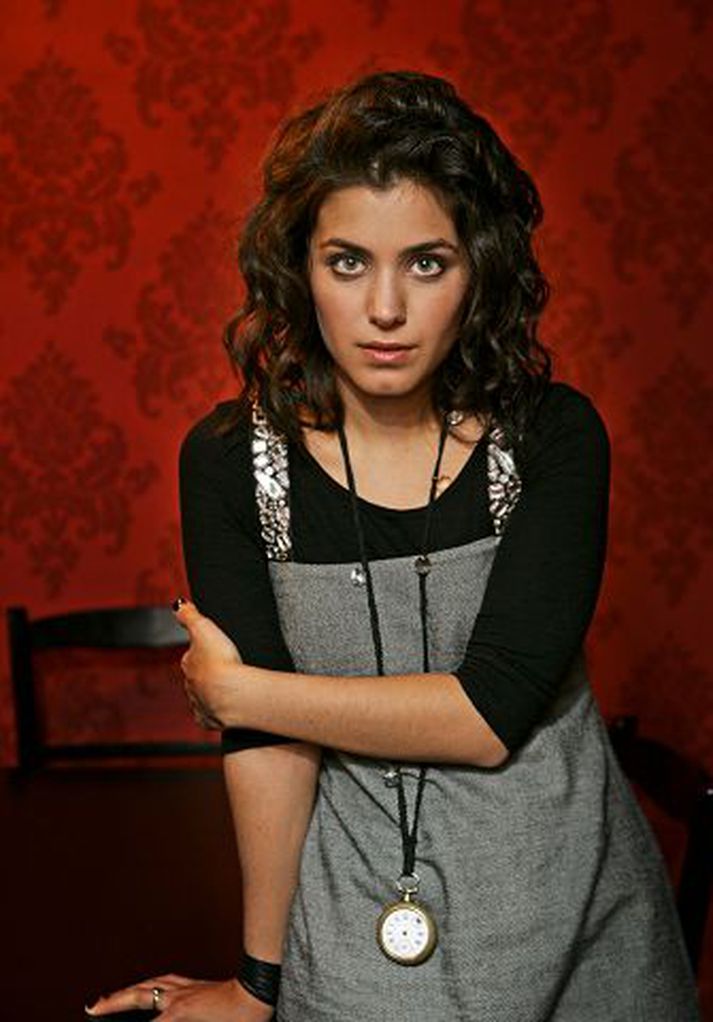 Katie Melua. Tvöfaldur safndiskur frá Katie Melua kemur út á mánudaginn.