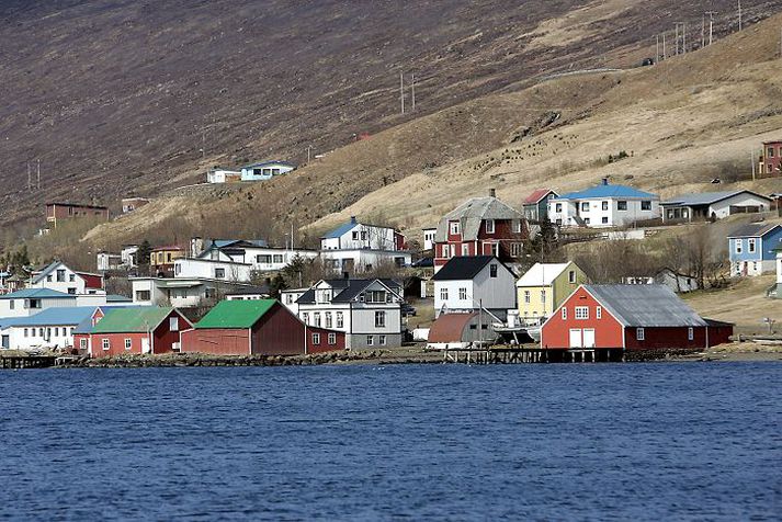 Eskifjörður er friðsæll bær. Umdæmi lögreglunnar þar er hins vegar stórt og þung mál í vinnslu. 