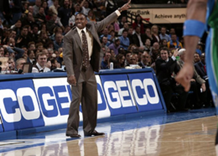 Avery Johnson hefur náð mögnuðum árangri á sínum stutta tíma sem þjálfari Dallas.