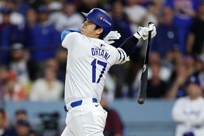 Japaninn Shohei Ohtani hefur átt ótrúlegt tímabil en hann er líka á ótrúlegum samningi. Los Angeles Dodgers getur orðið meistari í fyrsta sinn í fjögur ár.