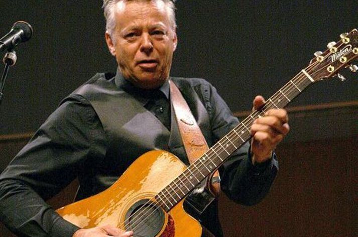 Sækir Ísland heim Tommy Emmanuel er „besti gítarleikari í heimi“ að mati Björns Thoroddsen, sem sjálfur er nú enginn aukvisi. Emmanuel spilar í Háskólabíói í janúar.
Nordicphotos/Getty