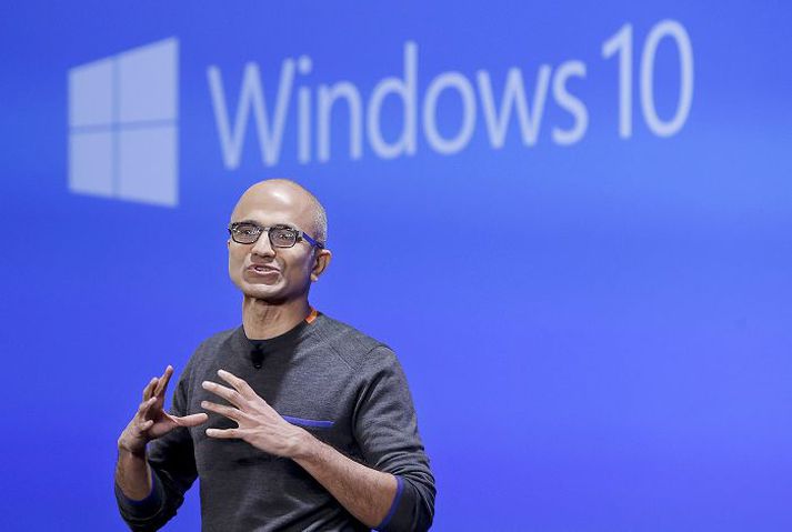 Satya Nadella, forstjóri Microsoft, segir Windows 10 gert fyrir heim þar sem sé að finna fleiri tæki en fólk. 