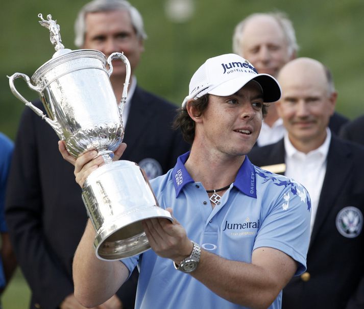 Rory McIlroy er í fjórða sæti heimslistans í golfi eftir sigurinn á Opna bandaríska meistaramótinu í gær og hefur hinn 22 ára gamli Norður-Íri aldrei verið ofar á þessum lista.