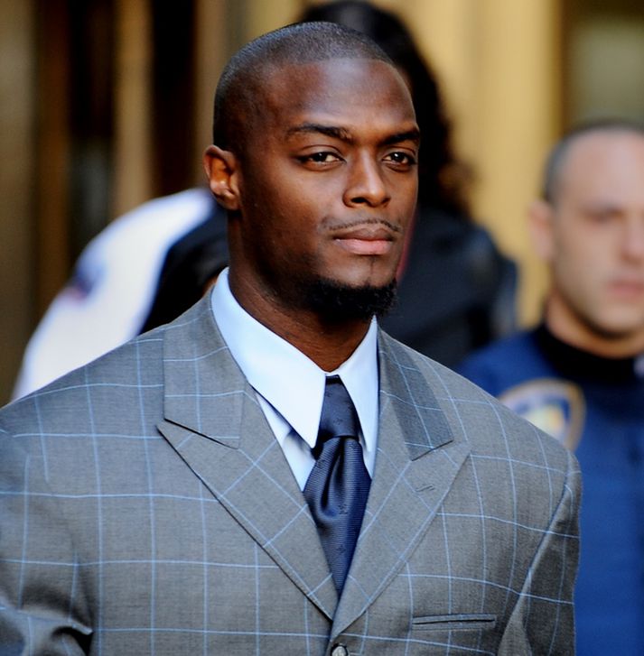 Plaxico fyrir utan dómssalinn.