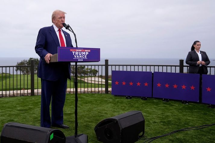 Trump ræddi við blaðamenn í golfklúbbi sínum í Rancho Palos Verdes utan við Los Angeles í dag.