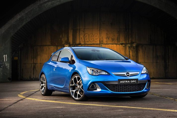 Svalur Opel Astra OPC