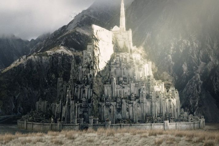 Minas Tirith líkt og hún birtist í kvikmyndum Peter Jackson.