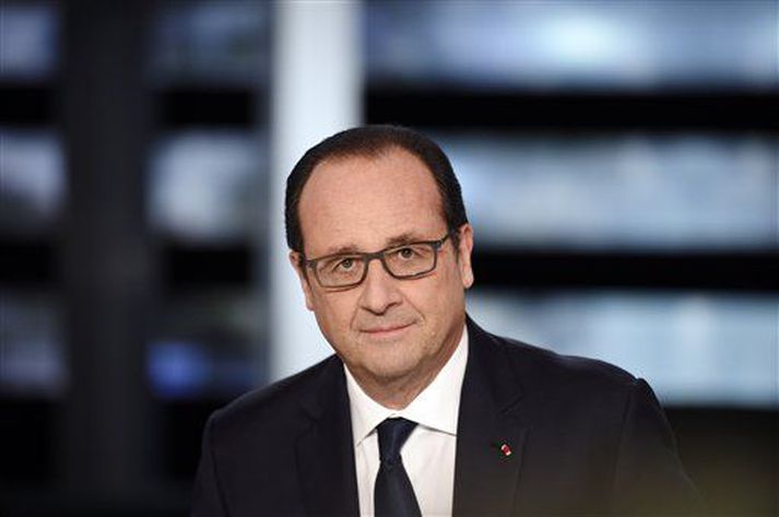 Francois Hollande, forseti Frakklands, hefur lýst yfir sorg vegna andláts öldungardeildarþingmannsins Jean Germain.