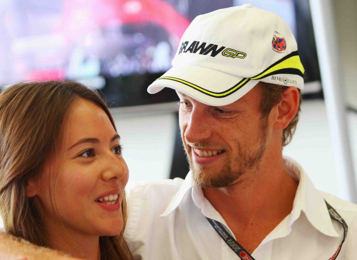 Jenson Button ásamt japönsku kærustu sinni Jessicu.