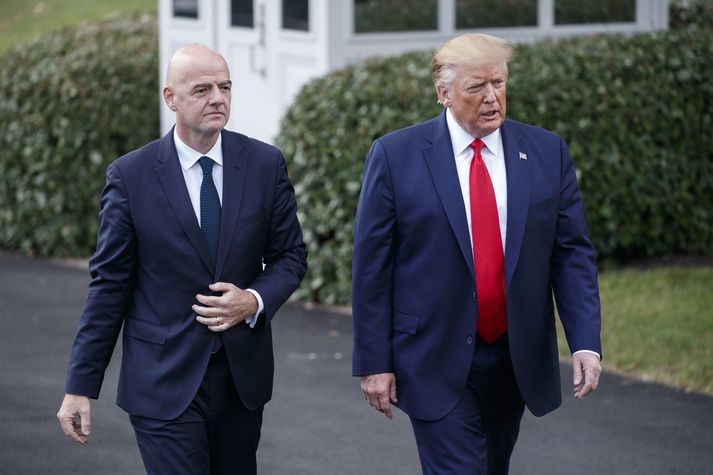 Donald Trump og Gianni Infantino, forseti alþjóða knattspyrnusambandsins.