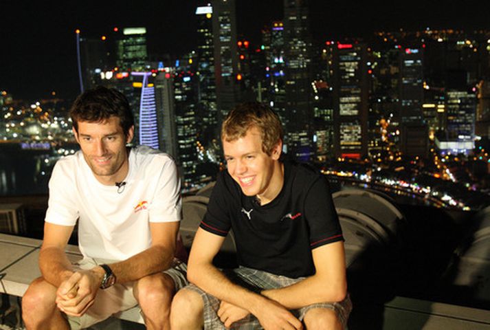 Sebastian Vettel og Mark Webber skoðuðu brautina í Singapúr og nánasta umhverfið. Þeir verða líðsfélagar á næsta ári.