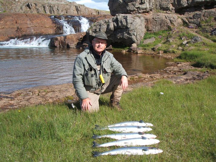 Dagur Garðarsson, talsmaður Strauma, með fallega veiði úr Kerfossi.