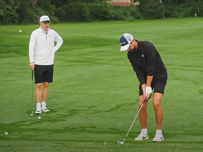 Kári Árnason og Aron Jóhannsson voru samherjar á golfvellinum í Portúgal.