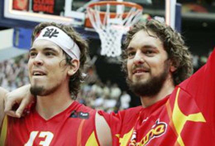 Marc og Pau Gasol urðu heimsmeistarar með Spánverjum í Japan árið 2006