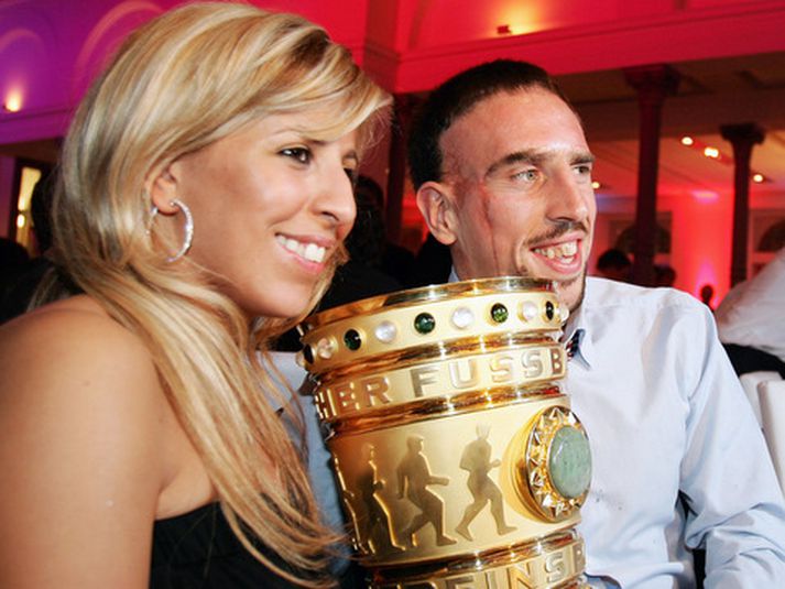 Franck Ribery á góðri stundu með konu sinni Wahiba Belhami.