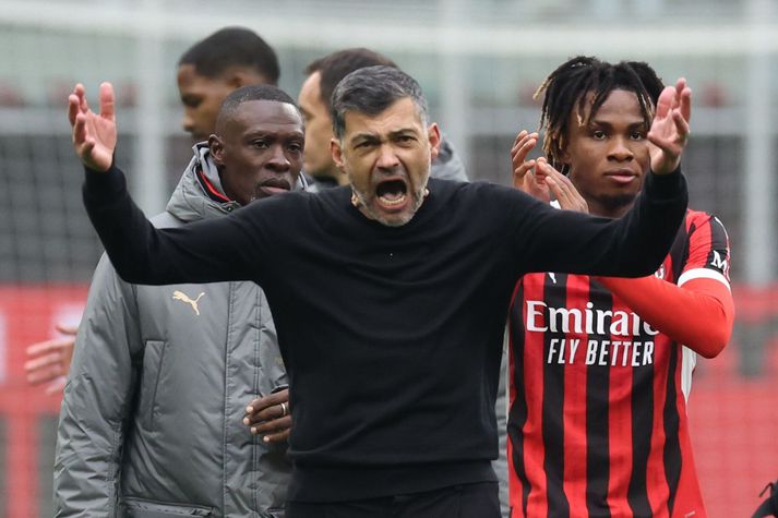 Sergio Conceicao er nýtekinn við liði AC Milan og leikmenn liðsins eru þegar farnir að kynnast því hversu blóðheitur Portúgalinn er.