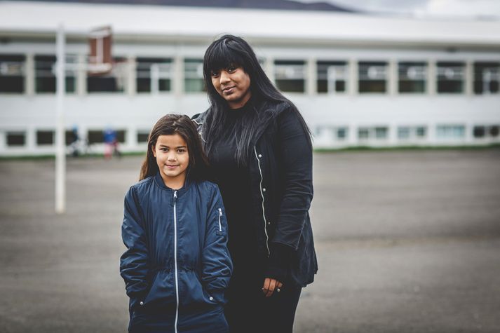 Erika Rakel Egilsdóttir ásamt móður sinni, Katrínu Mörk Melsen.