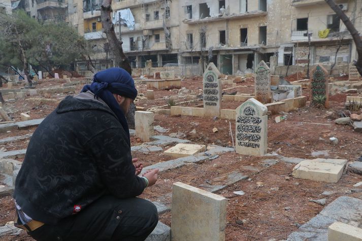 Fjöldi fólks hefur látið lífið í átökunum sem geisað hafa í austurhluta Aleppo síðustu daga.