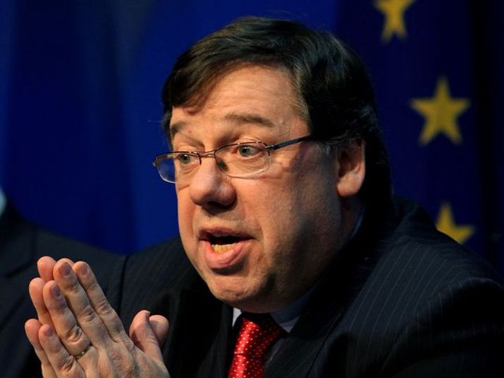 Brian Cowen boðaðið til neyðarfundarins sem haldinn verður í dag