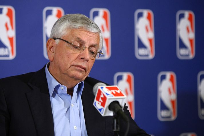 David Stern er hann tilkynnti að hann væri að hætta í NBA-deildinni.