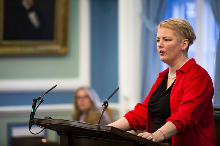 "Við þurfum á því að halda að karlar standi upp og láti vita að þetta sé ekki í lagi, þetta eigi ekki að líðast, þetta gangi ekki lengur,“ sagði Albertína Friðbjörg Elíasdóttir í upphafsræðu sinni á þingi. Fréttablaðið/Ernir