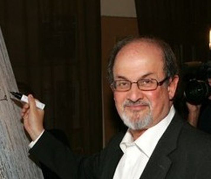 Salman Rushdie hefur ekki forðast opinberar deilur frá því dauða