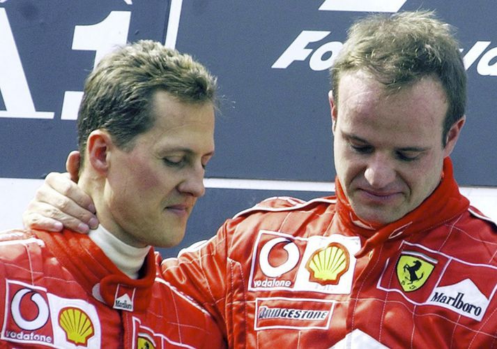 Mikið var gert úr lokasprettinum í kappakstrinum í Austurríki árið 2002. Hér eru Ferrari-mennirnir Schumacher og Barrichello eftir umrædda keppni.