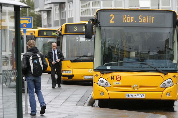 Unnið er að stjórnsýslu- og rekstrarúttekt á Strætó bs., líkt og öðrum byggðasamlögum sem Reykjavíkurborg á hlutdeild í. fréttablaðið/pjetur