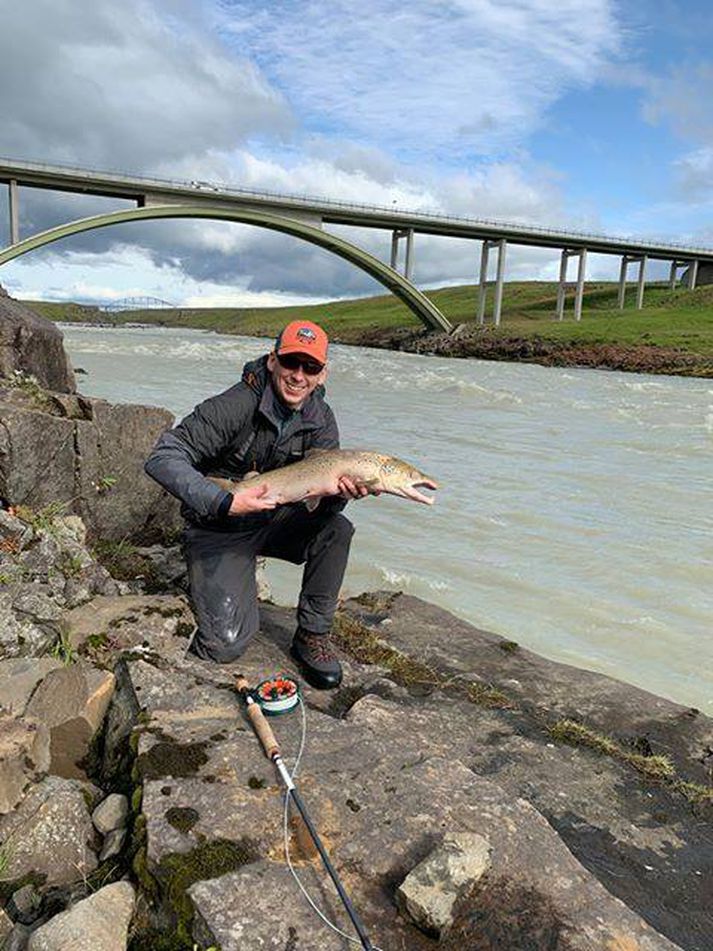 Flottur lax úr Urriðafoss B - Þjótandi