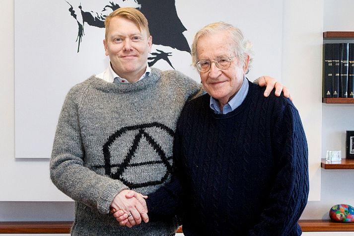 Chomsky fundaði með Jóni Gnarr í morgun.